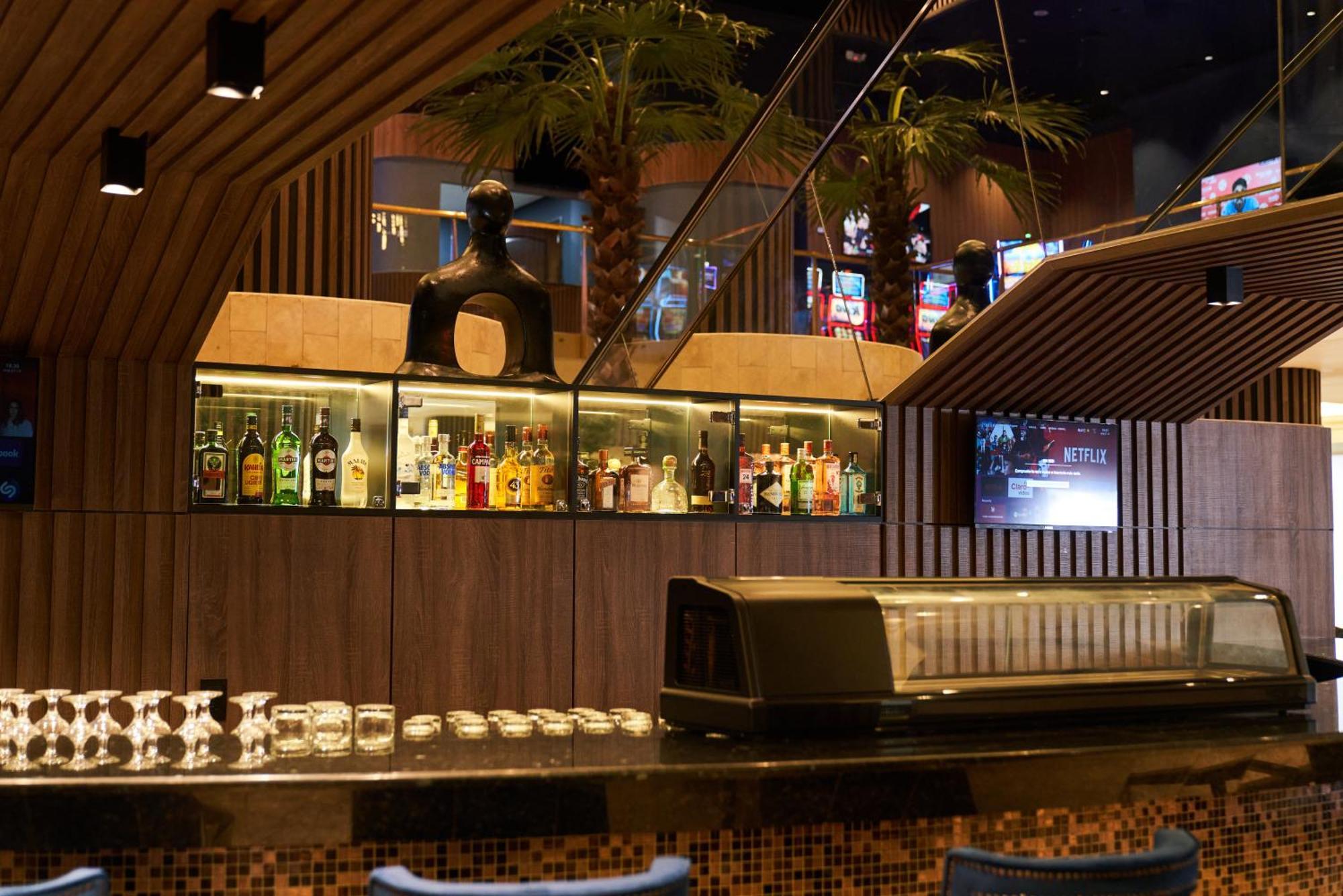 Waymore & Casino 5*