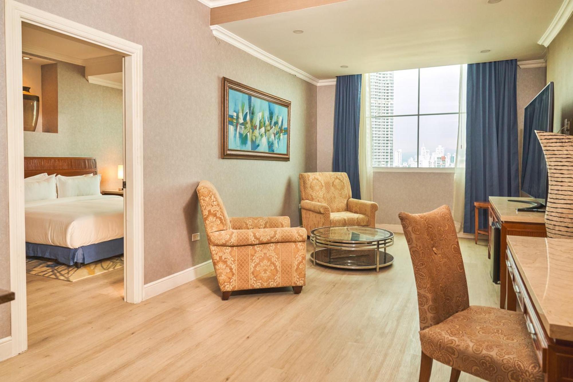 Waymore & Casino Hotel